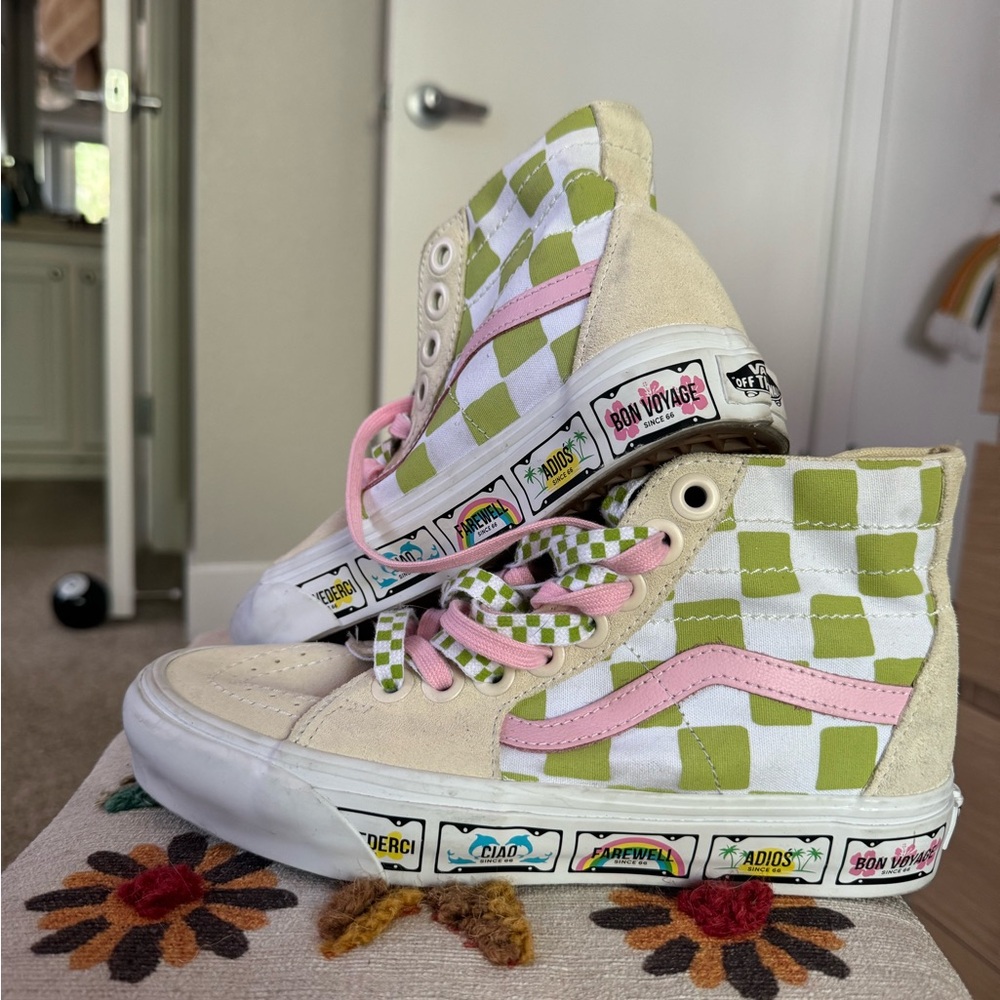 Rare vans off the wall women’s holiday vans